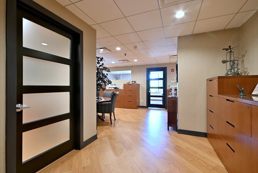 More Photos Of 25-41 E Main St, Roselle Service Station For Sale