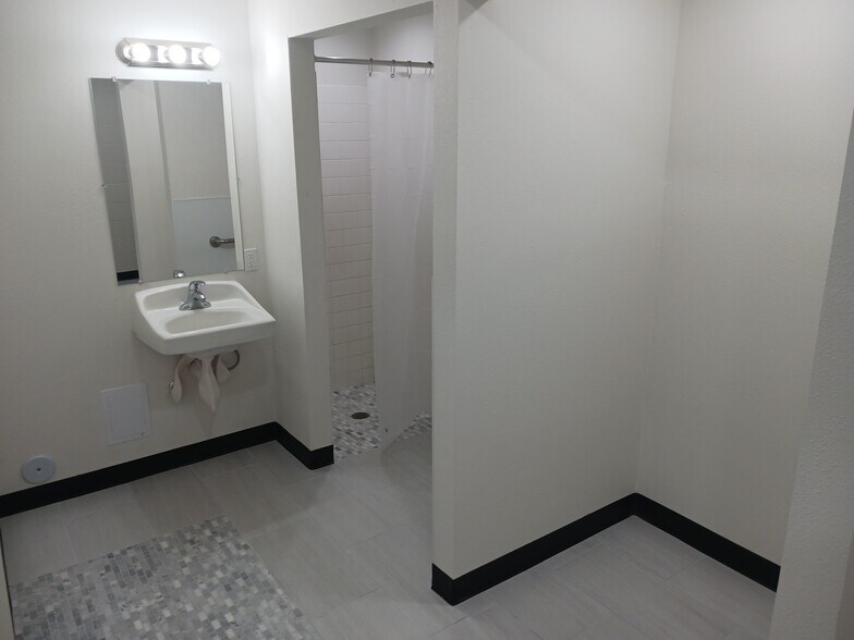 More Photos Of 1224 N Idaho St, Post Falls Coworking Space