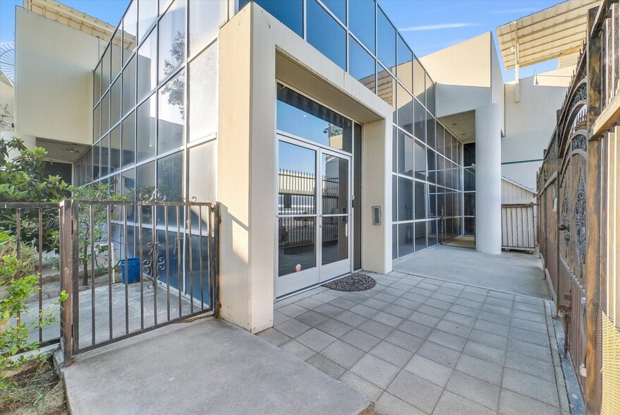 More Photos Of 13358 Monte Vista Ave, Chino Warehouse For Sale