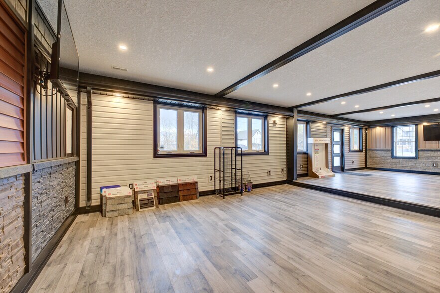 More Photos Of 76 Capron St, Paris Storefront Retail Residential For Sale