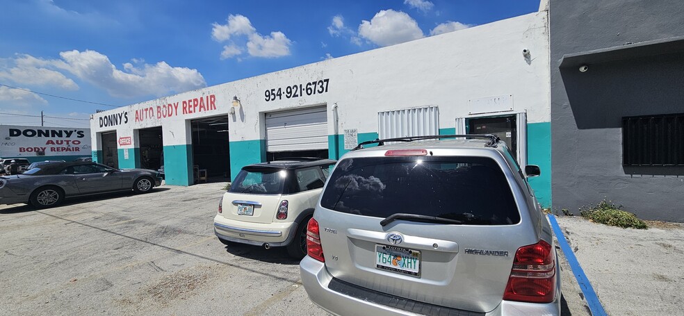 More Photos Of 1346 S Dixie Hwy, Hollywood Warehouse For Lease