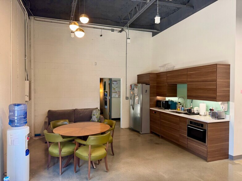 More Photos Of 623 S Peoria Ave, Tulsa Freestanding For Sale