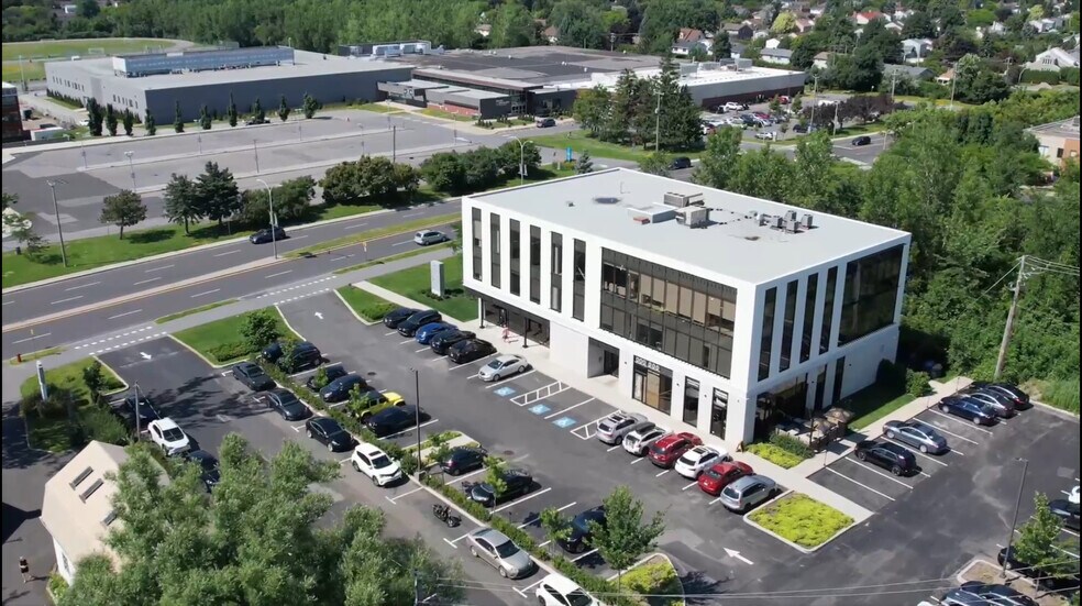 More Photos Of 556 de Mortagne, Boucherville Medical For Sale