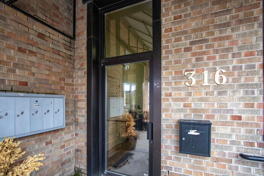 More Photos Of 316 N 2nd Ave, Sandpoint Office For Lease