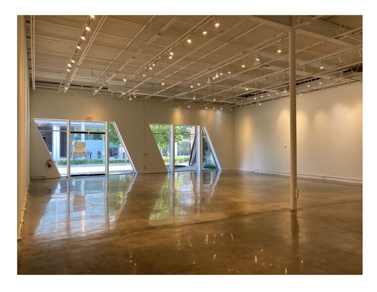 More Photos Of 2627 Colquitt St, Houston General Retail For Lease