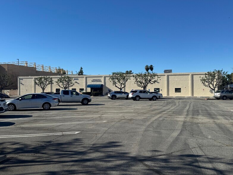 More Photos Of 11155-11165 Sepulveda Blvd, Mission Hills Medical For Sale
