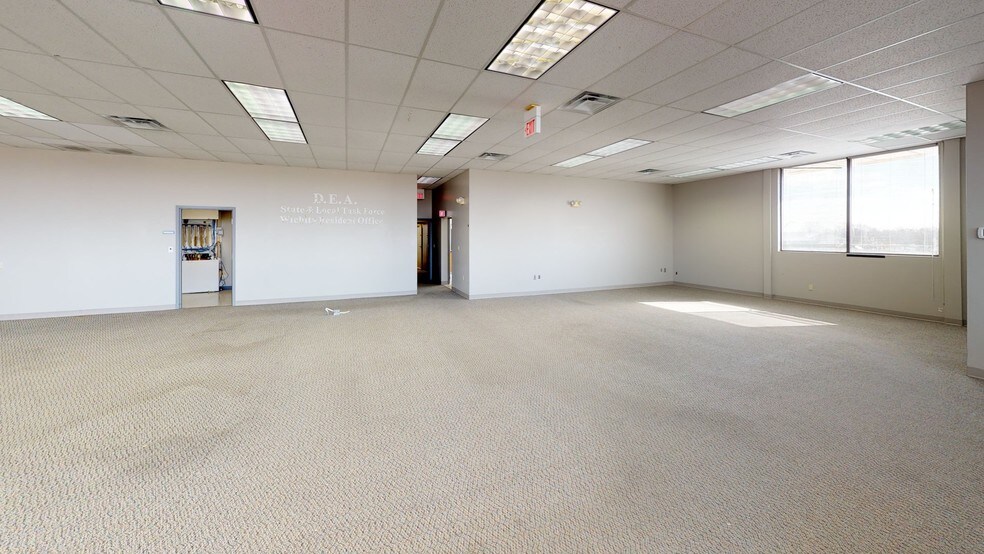 More Photos Of 1919 N Amidon St, Wichita Office For Lease