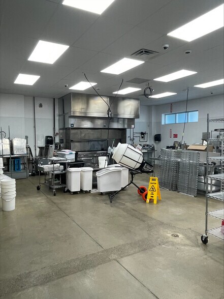 More Photos Of 1775 Lock Dr, Leominster Food Processing For Sale