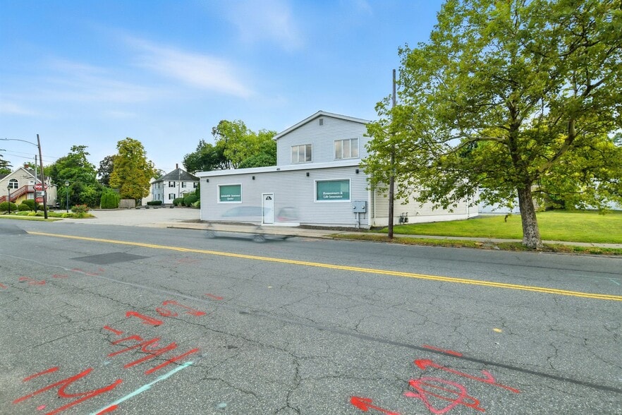 More Photos Of 485 Main St, Springfield Storefront Retail Residential For Sale