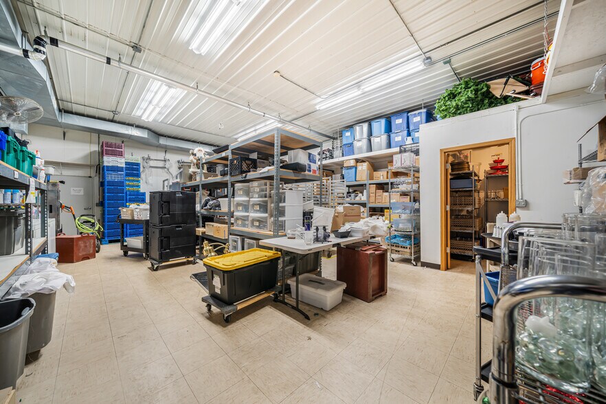 More Photos Of 3177 French Rd, De Pere Freestanding For Sale