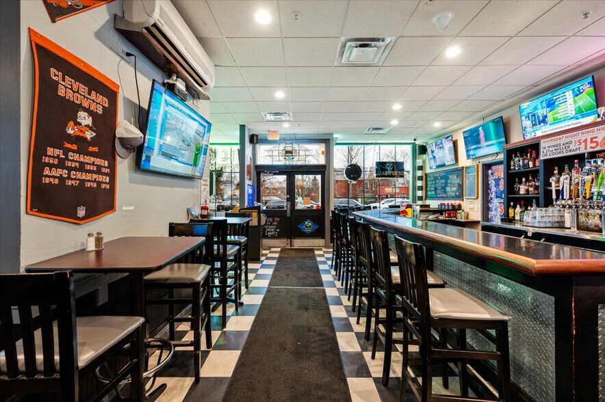 More Photos Of 108-114 Congress St, Saratoga Springs Restaurant For Sale