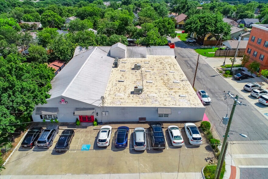 More Photos Of 8760 7th St, Frisco Flex For Sale