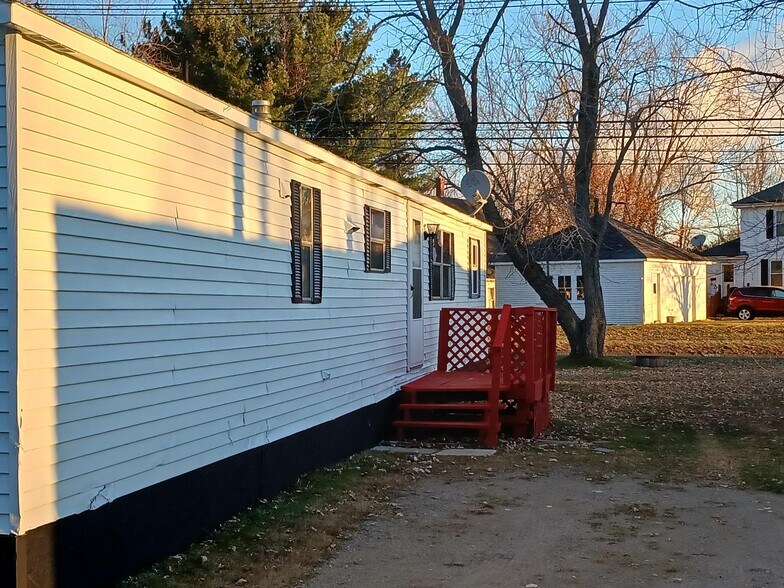 More Photos Of 5 Maple St, Baileyville Manufactured Housing Mobile Home Park For Sale
