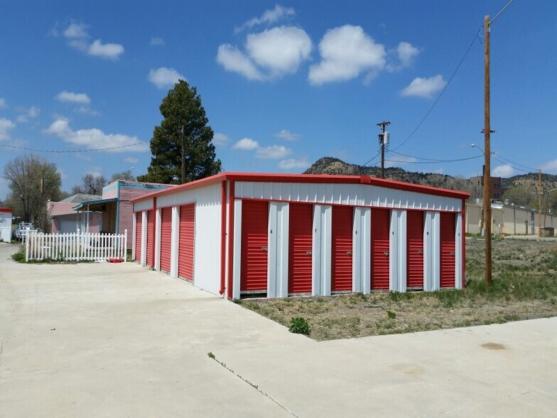 More Photos Of 1003 S 2nd St, Raton Freestanding For Sale