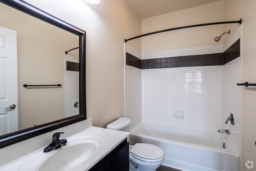 More Photos Of 1776 Patriots Ln, Norristown Apartments For Sale