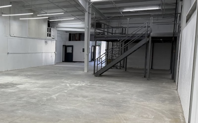 More Photos Of 1915 MacArthur Rd, Waukesha Manufacturing For Lease