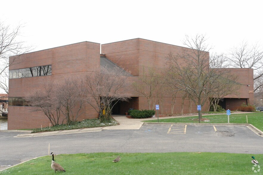 More Photos Of 2449 Camelot Ct SE, Grand Rapids Serviced Offices For Sale