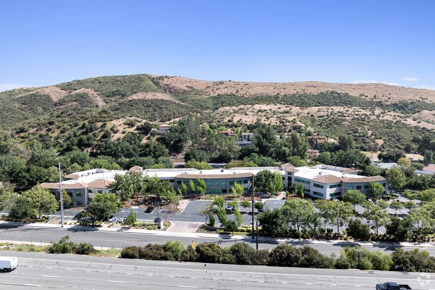 More Photos Of 28632 Roadside Dr, Agoura Hills Loft Creative Space For Lease