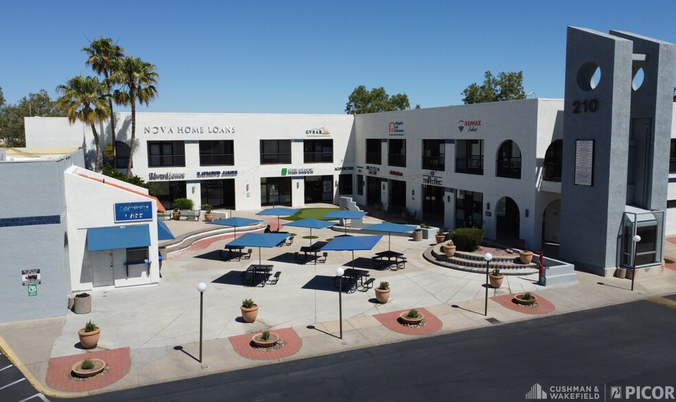More Photos Of 180-260 W Continental Rd, Green Valley Unknown For Lease