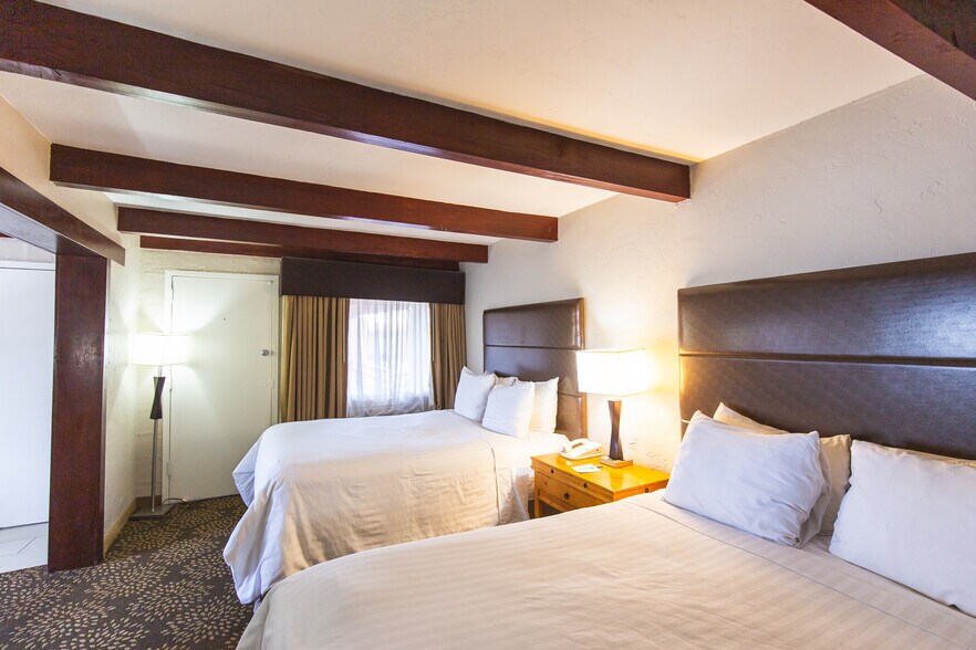 More Photos Of 1765 S Main St, Las Cruces Hotel For Sale