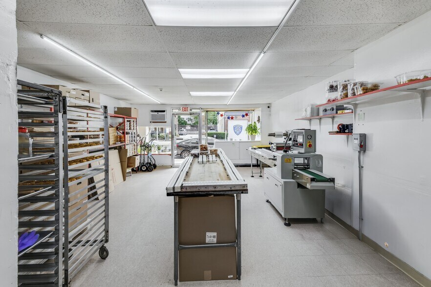 More Photos Of 6813 Park Ave, Guttenberg Storefront Retail Residential For Sale