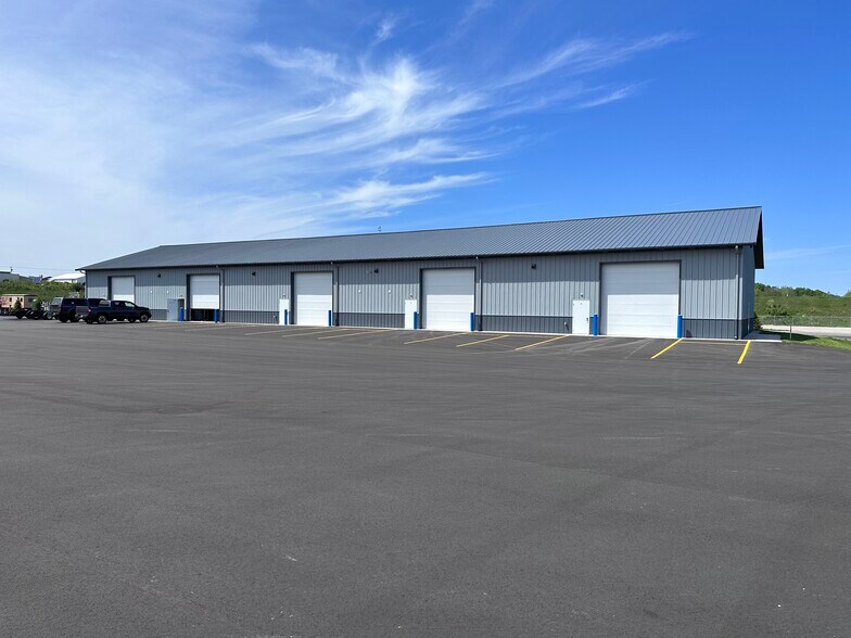 More Photos Of 3707 Elmers Industrial, Traverse City Warehouse For Lease