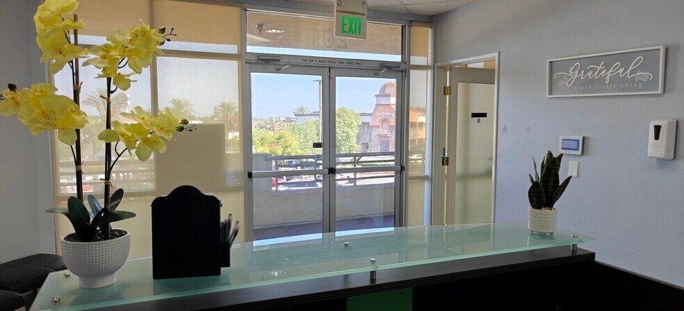 More Photos Of 68 Rio Rancho Rd, Pomona Storefront For Lease