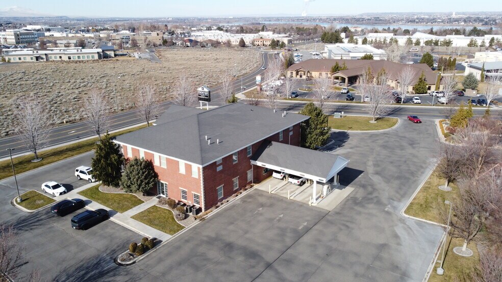 More Photos Of 6921 Crosswind Blvd, Kennewick Office For Lease