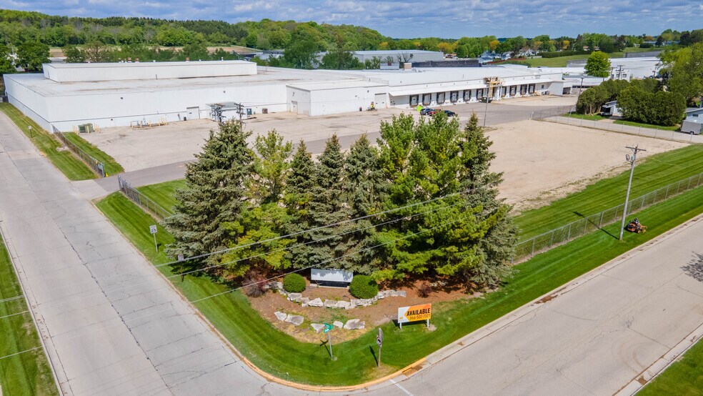 More Photos Of 403 Degner Ave, Mayville Manufacturing For Lease