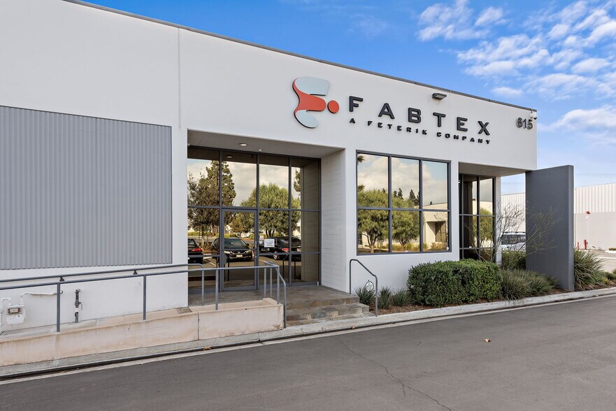 More Photos Of 615-623 S State College Blvd, Fullerton Distribution For Sale