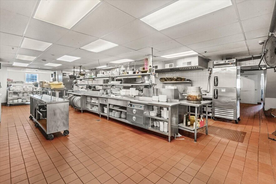 More Photos Of 14548 Pennsylvania Ave, Hagerstown Restaurant For Sale