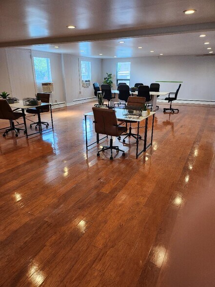 More Photos Of 5301 Harford Rd, Baltimore Office For Sale