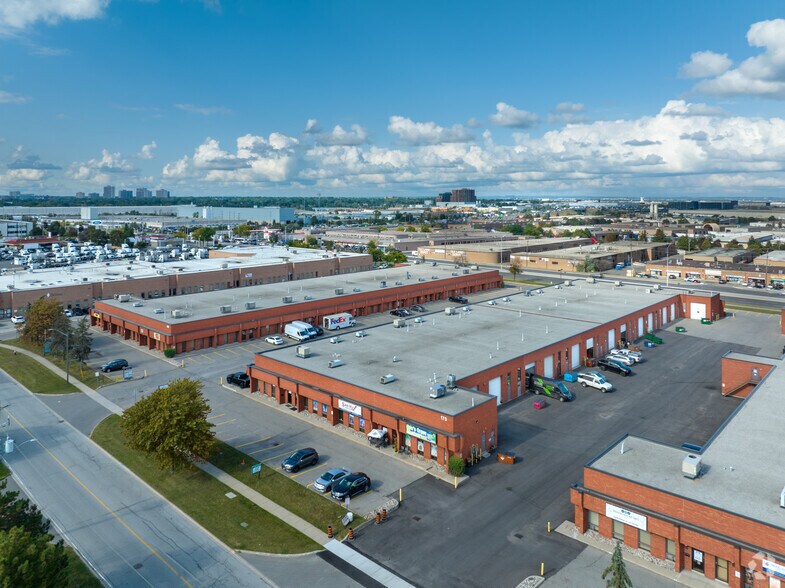 More Photos Of 170 Wilkinson Rd, Brampton Warehouse For Lease