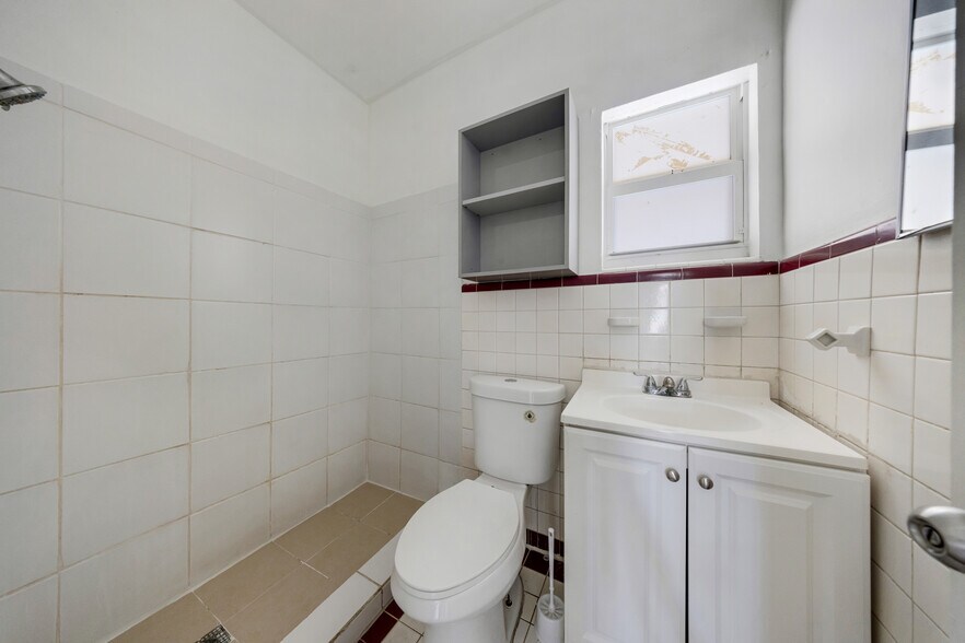 More Photos Of 840-858 NW 4th St, Miami Apartments For Sale