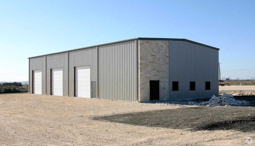 More Photos Of 1770 Redwood Rd, San Marcos Warehouse For Lease