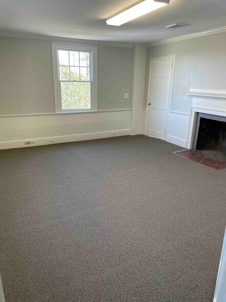 More Photos Of 510 Main St, Gorham Office For Lease