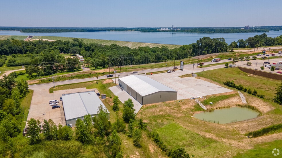 More Photos Of 12335 FM 1097 W, Willis Storefront Retail Office For Sale