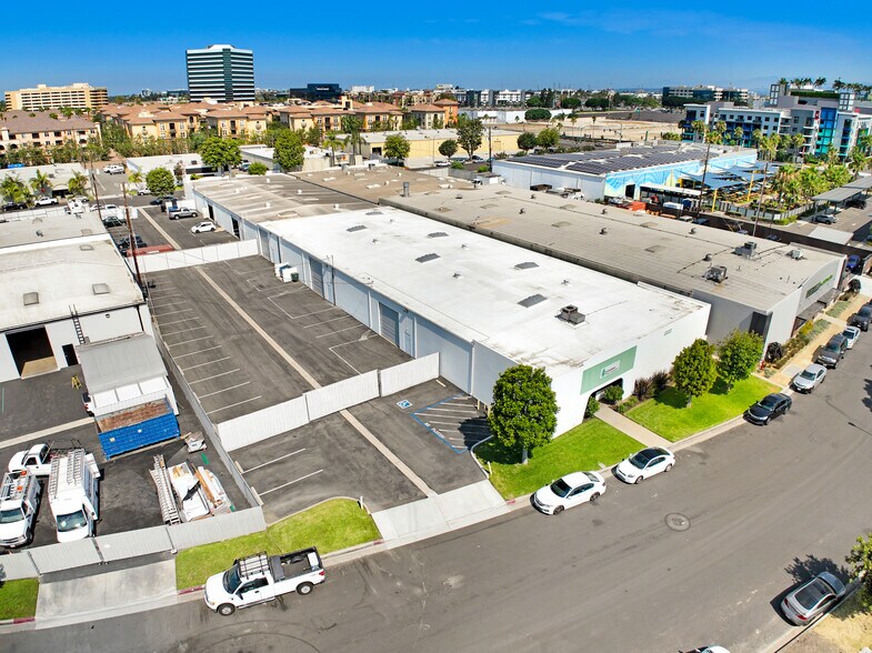 More Photos Of 2221 S Dupont Dr, Anaheim Warehouse For Sale