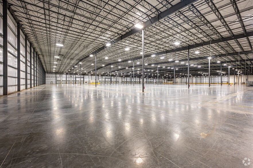 More Photos Of 2070 Commercial Dr, Port Allen Distribution For Lease