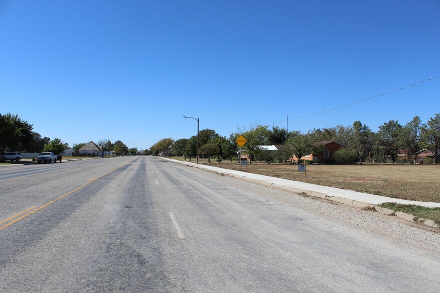 More Photos Of 1 SE 2nd St, Tulia Land For Sale