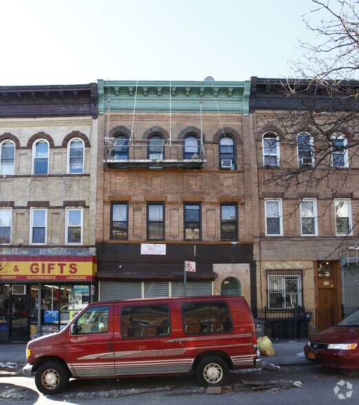 More Photos Of 160 Irving Ave, Brooklyn General Retail For Lease