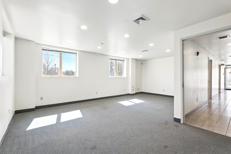 More Photos Of 103 Servistar Industrial Way, Westfield Warehouse For Lease