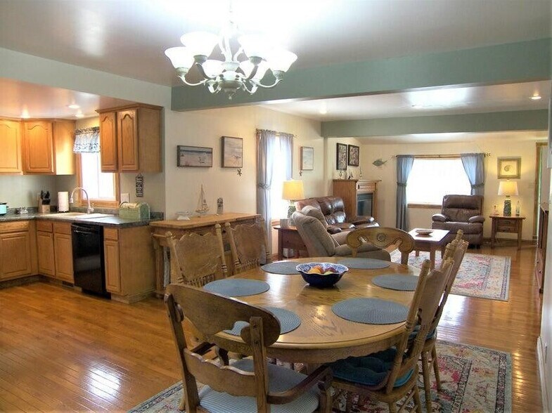 More Photos Of 19449 US Highway 12, New Buffalo Office For Sale