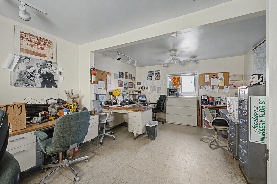 More Photos Of 1287 S Merriman Rd, Westland Freestanding For Sale