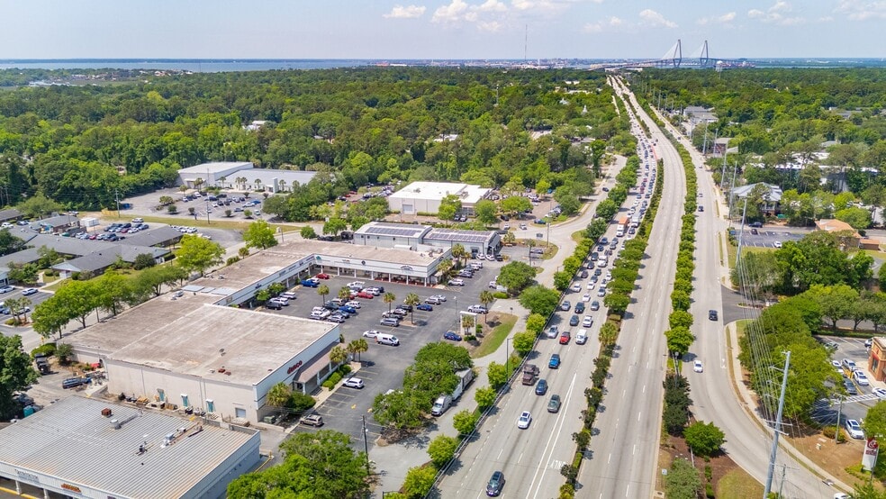 More Photos Of 1035 Johnnie Dodds Blvd, Mt Pleasant Unknown For Lease