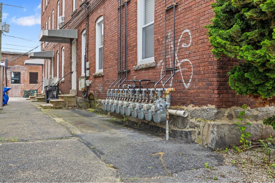 More Photos Of 66 Orange St, Manchester Apartments For Sale