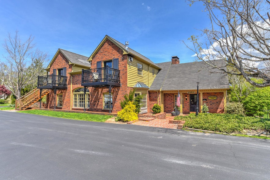 Primary Photo Of , Blowing Rock Hospitality For Sale