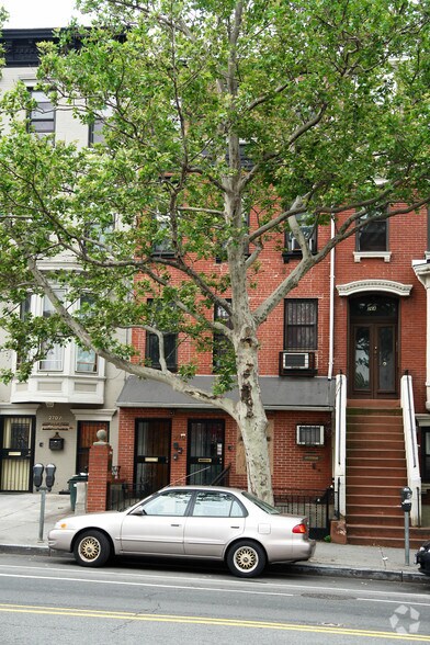 More Photos Of 270 9th St, Brooklyn Medical For Lease