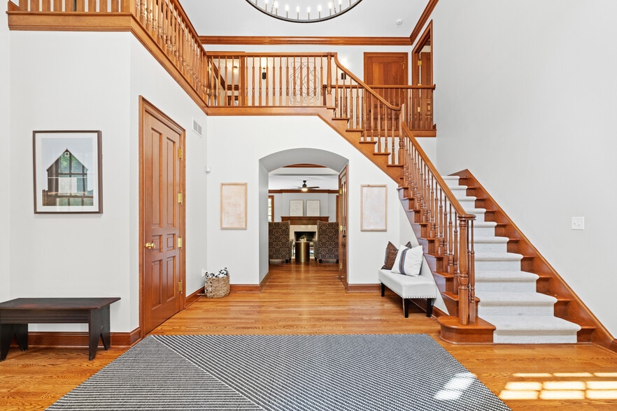 More Photos Of 5455 Plantation Rd, Sunbury Lodge Meeting Hall For Sale