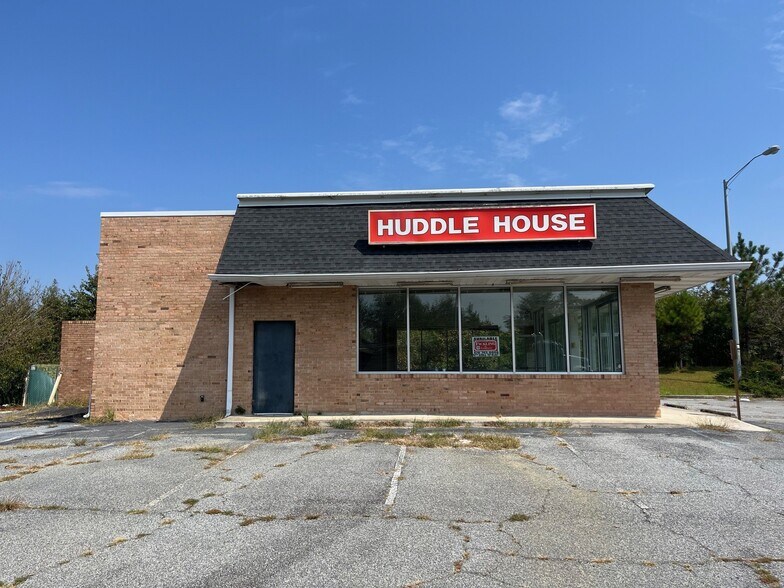 More Photos Of 100 Highway 243, Gordon General Retail For Lease